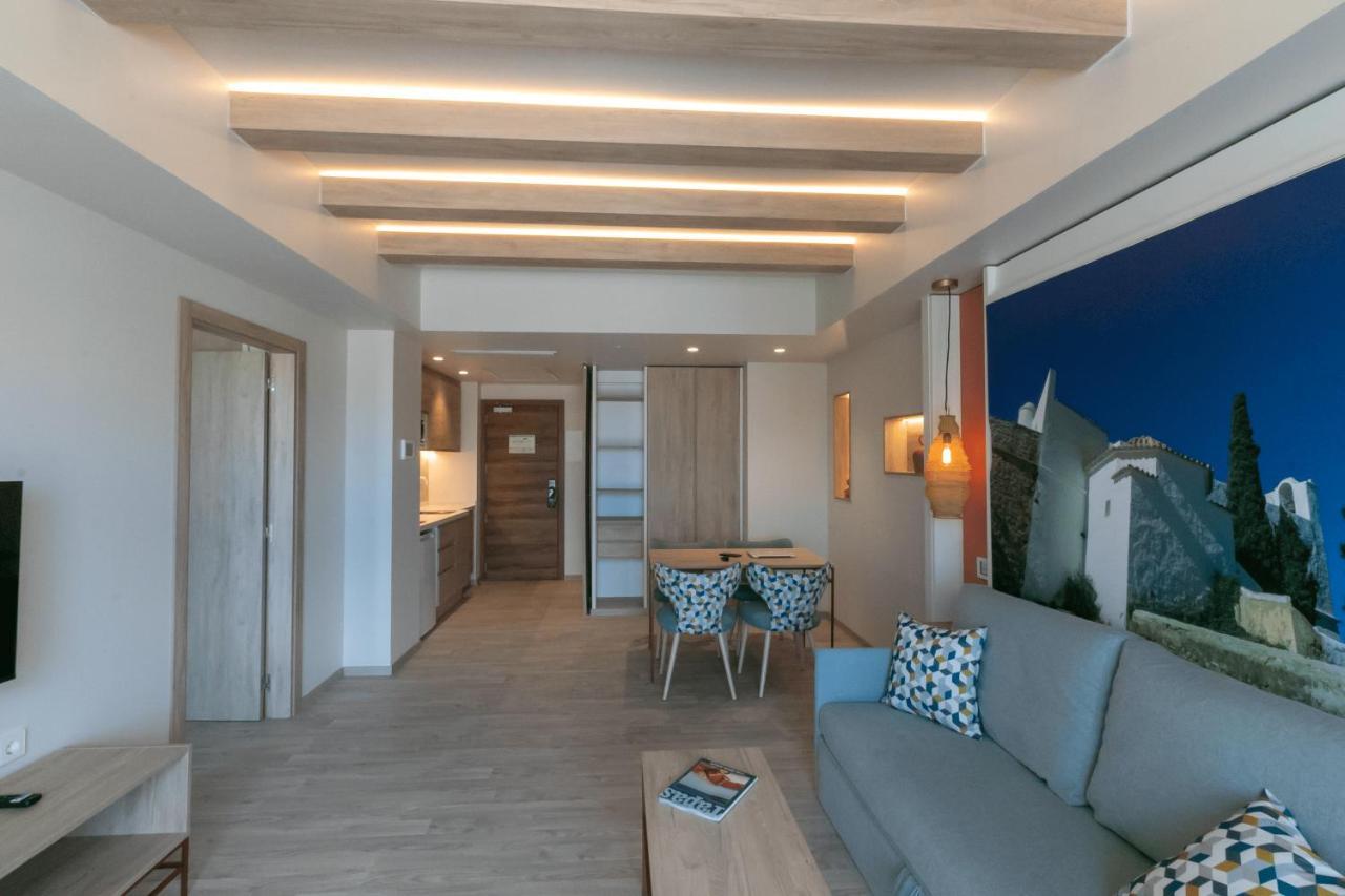 The White Apartments (Adults Only) Sant Antoni de Portmany Exterior foto