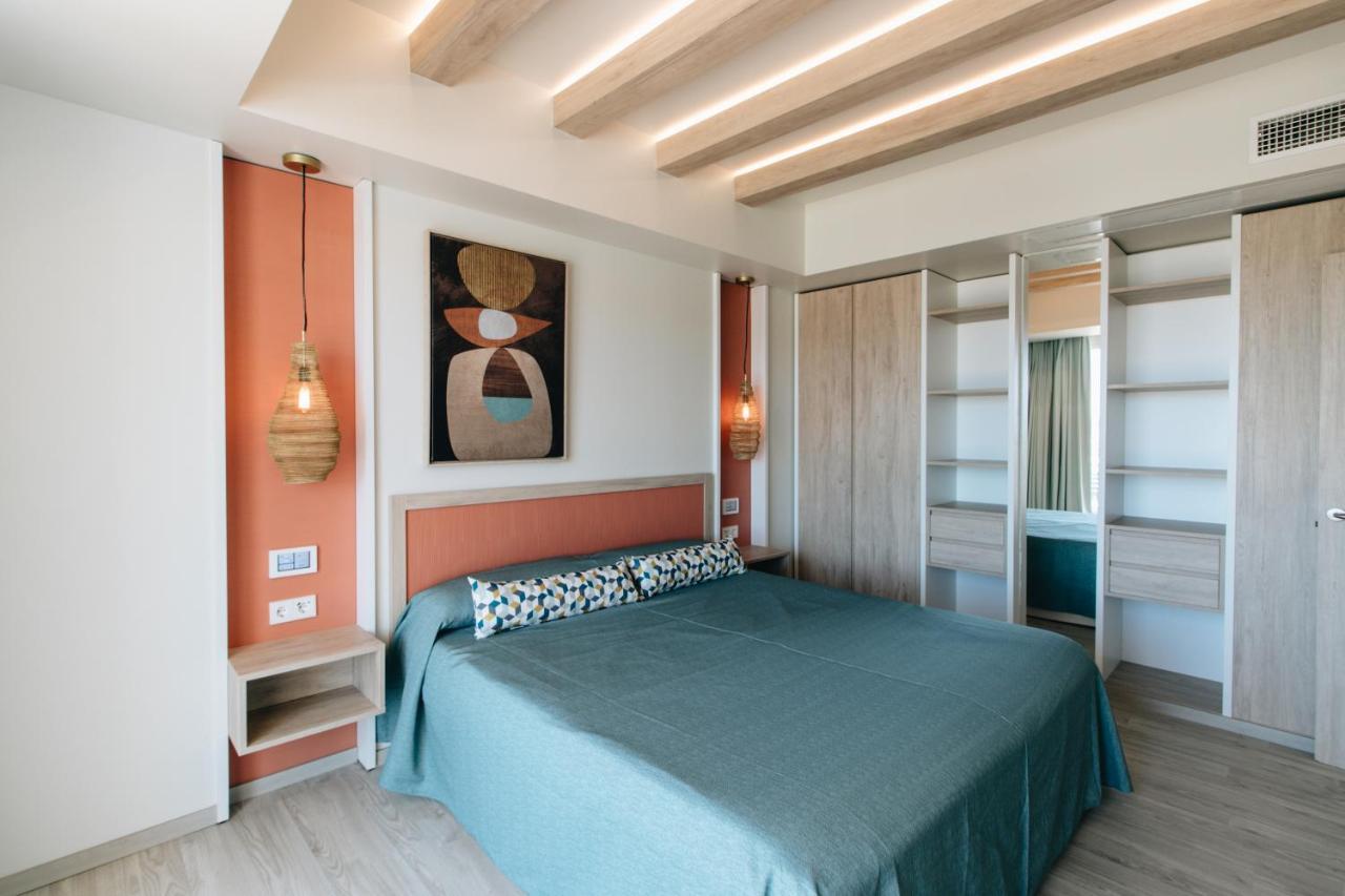 The White Apartments (Adults Only) Sant Antoni de Portmany Exterior foto