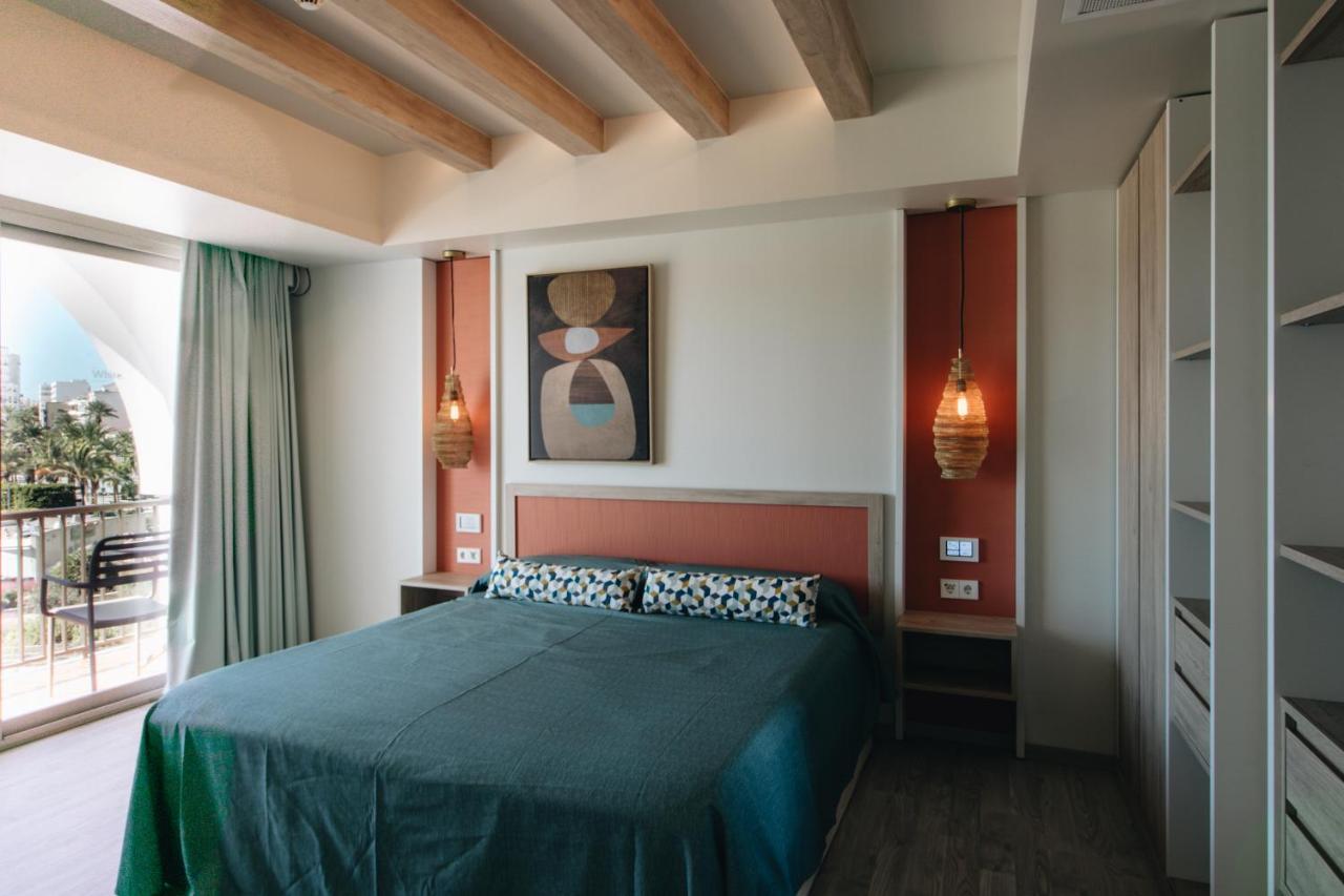 The White Apartments (Adults Only) Sant Antoni de Portmany Exterior foto