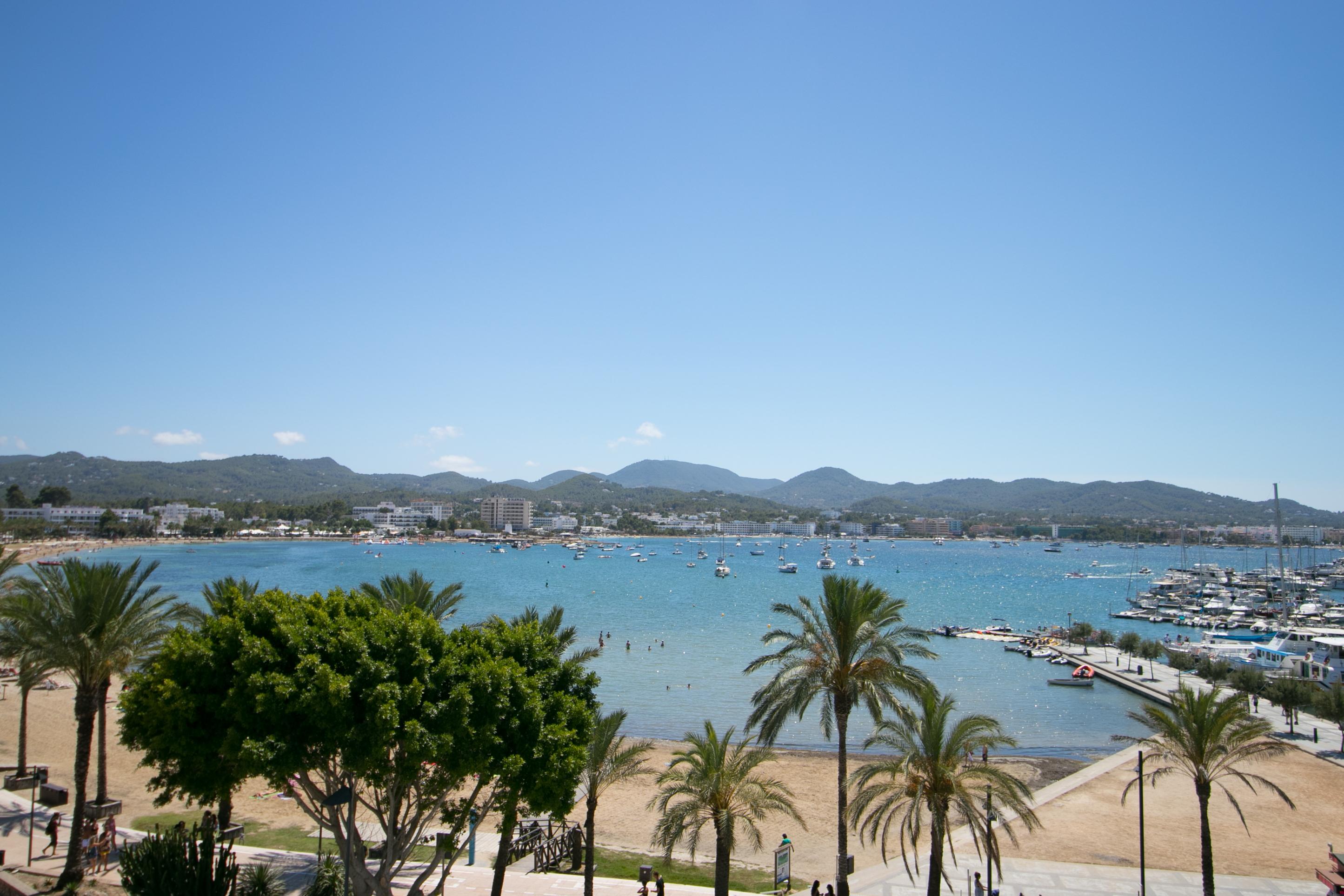 The White Apartments (Adults Only) Sant Antoni de Portmany Exterior foto