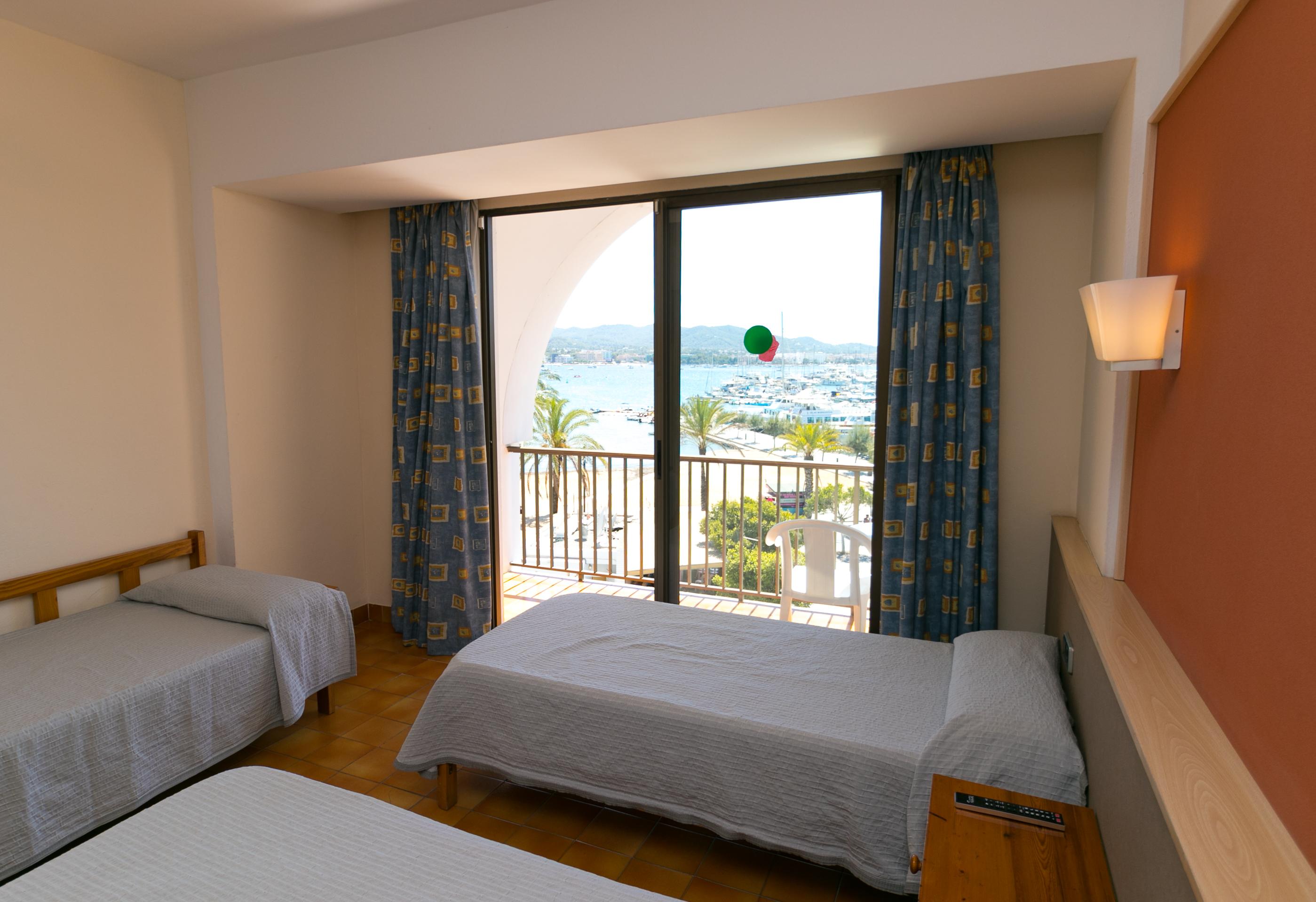 The White Apartments (Adults Only) Sant Antoni de Portmany Exterior foto