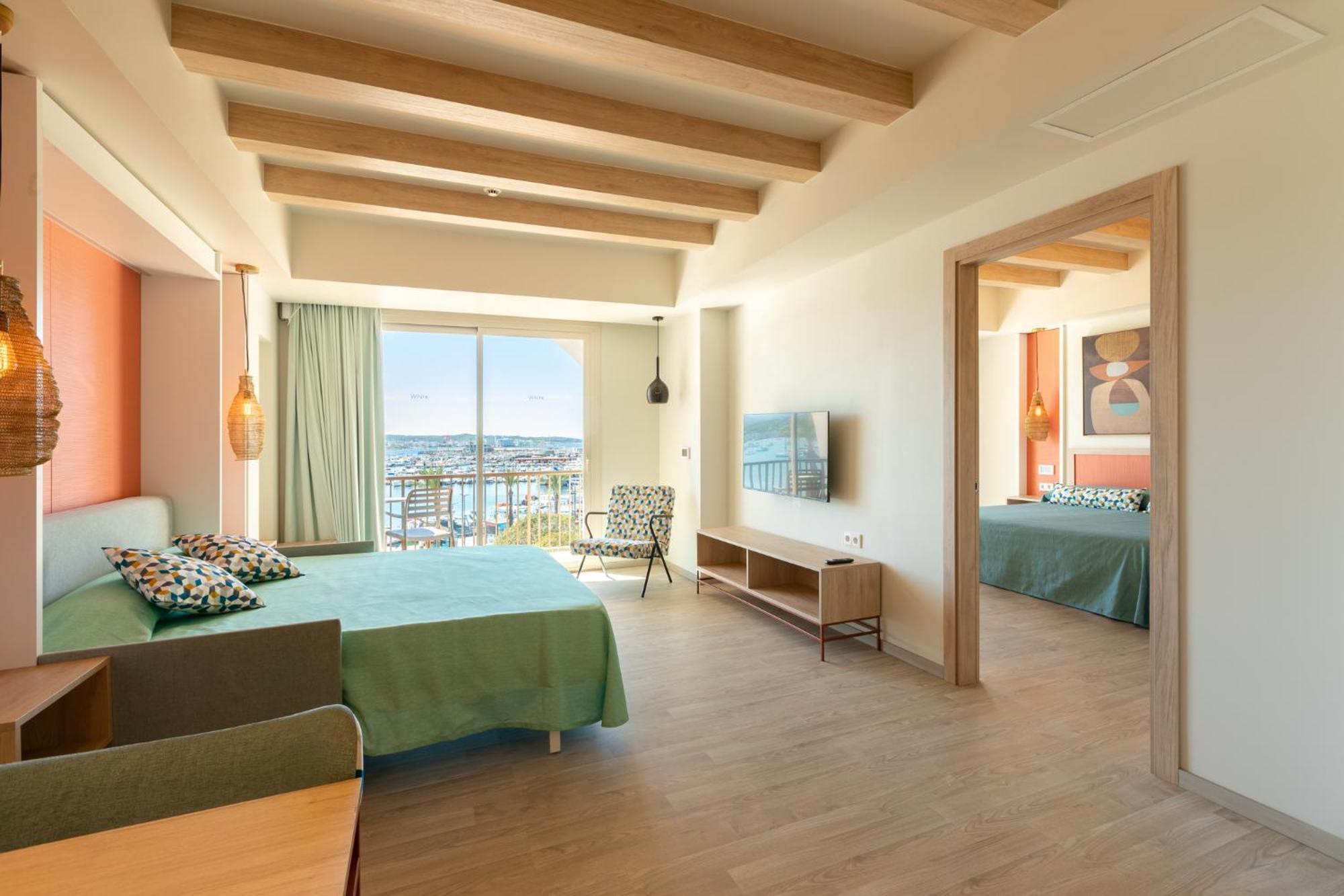 The White Apartments (Adults Only) Sant Antoni de Portmany Exterior foto
